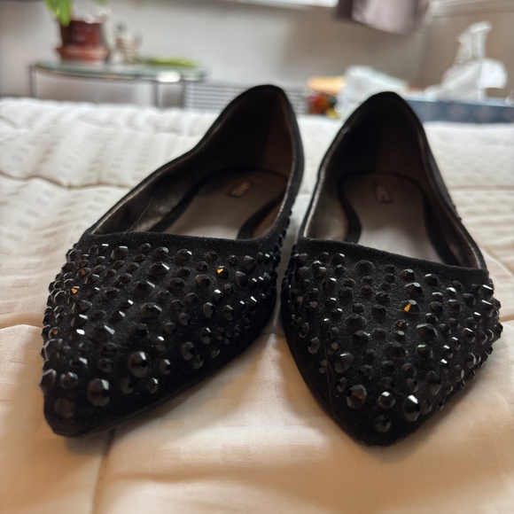 Guess black shoes with gems - Picture 1 of 3